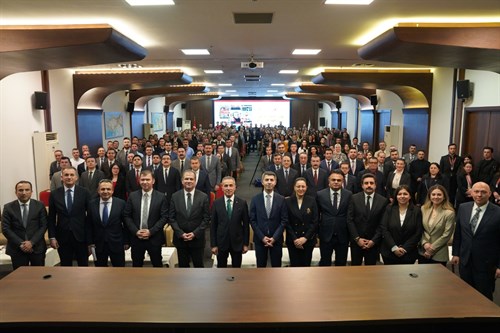 Göç İdaresi Başkanı Hüseyin Kök, Başkanlığın 12. Kuruluş Yıl Dönümünde Başkanlık Personeli ile Bir Araya Geldi.